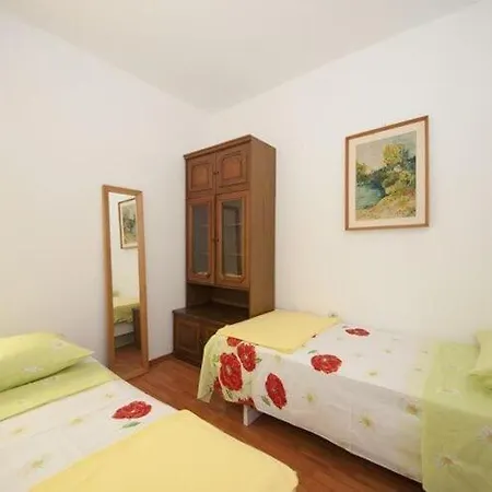 Apartment Kalajzic - Two Bedroom With Garden And Terrace A2 St *
