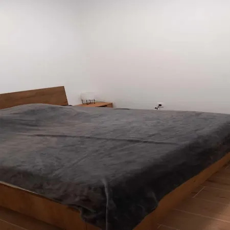 Kalajzic - Two Bedroom With Garden And Terrace A2 St Apartament Pucisca