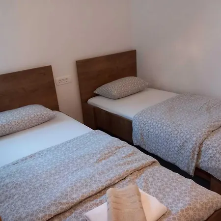 Kalajzic - Two Bedroom With Garden And Terrace A2 St Apartament *